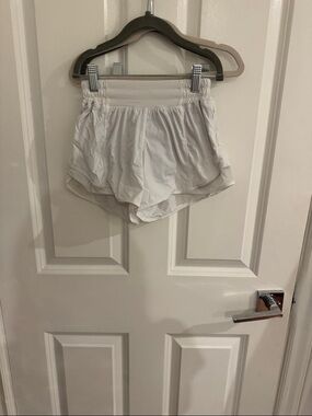 Lululemon white hotty hots